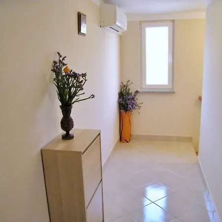 Appartement Lakefront In Cizici-insel Krk 12546 *